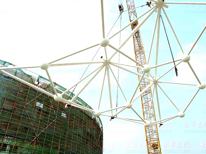 菏泽体育馆网架安装